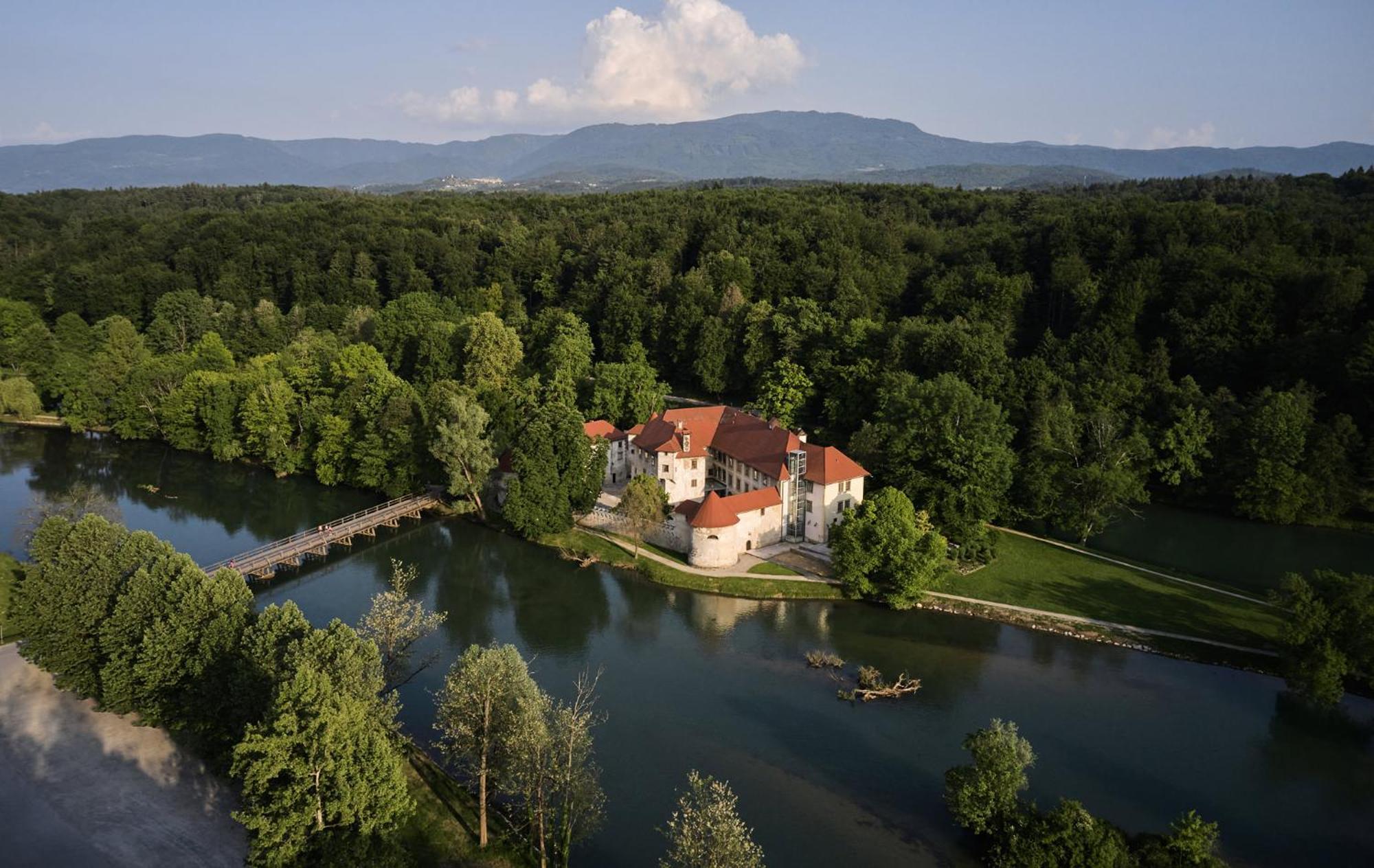 Hotel Grad Otocec - Relais Chateaux Luaran gambar